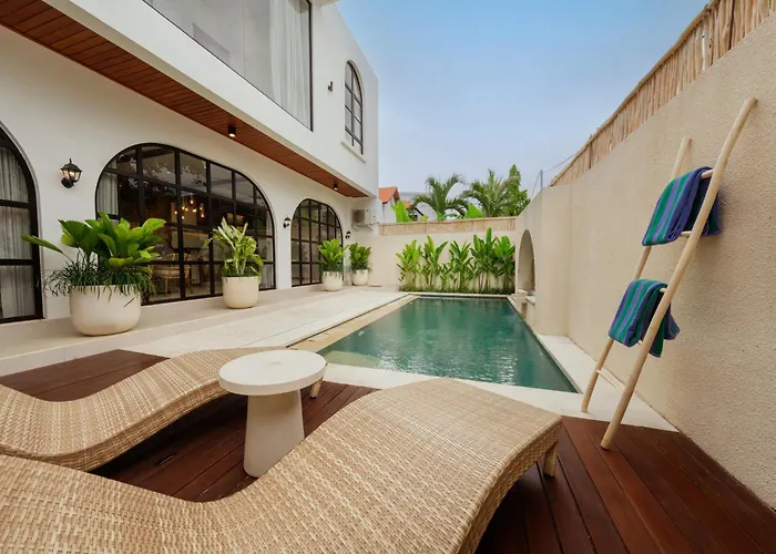 Kavana Elan 2br Private Pool - 5 Mins To Berawa ヴィラ チャングー